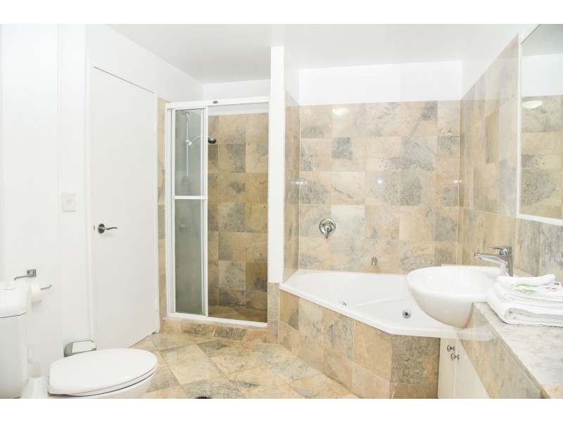 18 dunmore terrace, Auchenflower QLD 4066
