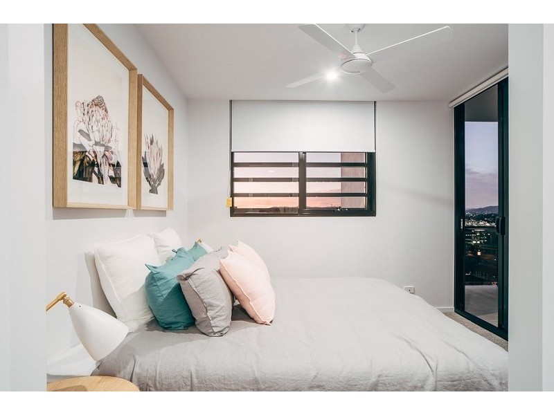 28 Wolseley Street, Woolloongabba QLD 4102