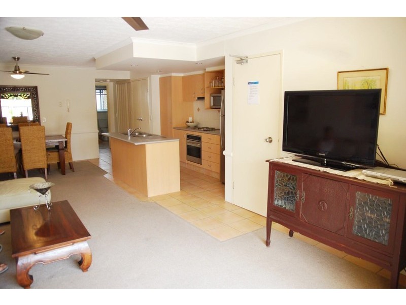 8-10 Lloyd Street, Southport QLD 4215