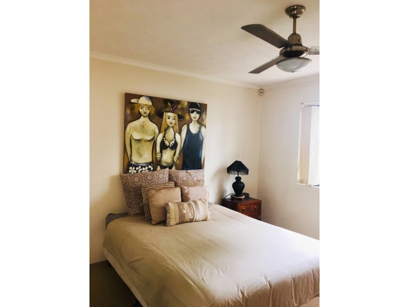 8-10 Lloyd Street, Southport QLD 4215