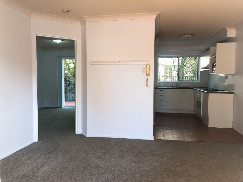 16-18 Lloyd Street, Southport QLD 4215