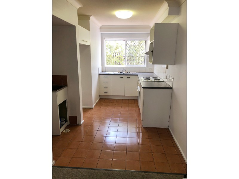 16-18 Lloyd Street, Southport QLD 4215