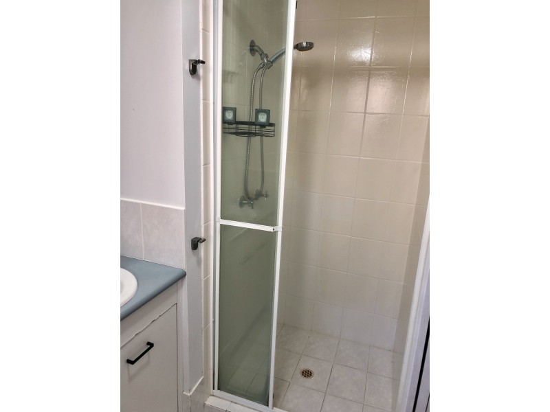 16-18 Lloyd Street, Southport QLD 4215