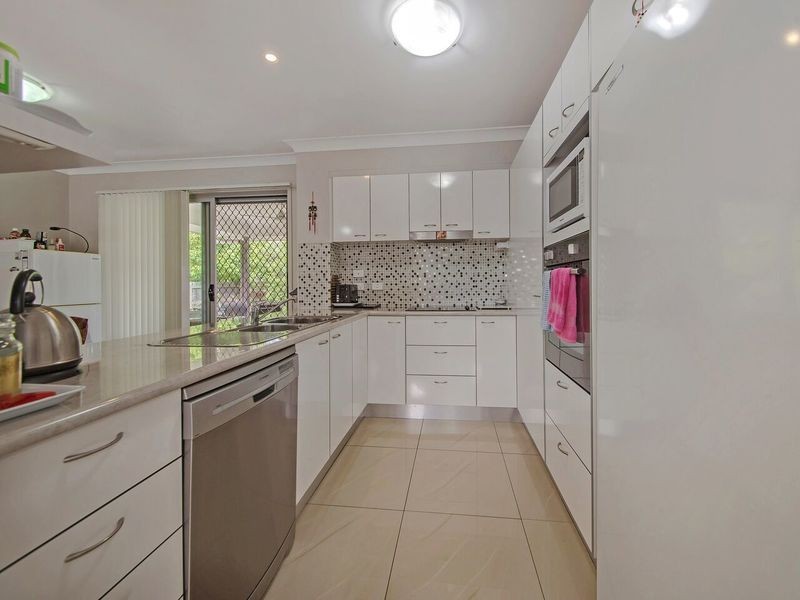 Hillcrest QLD 4118