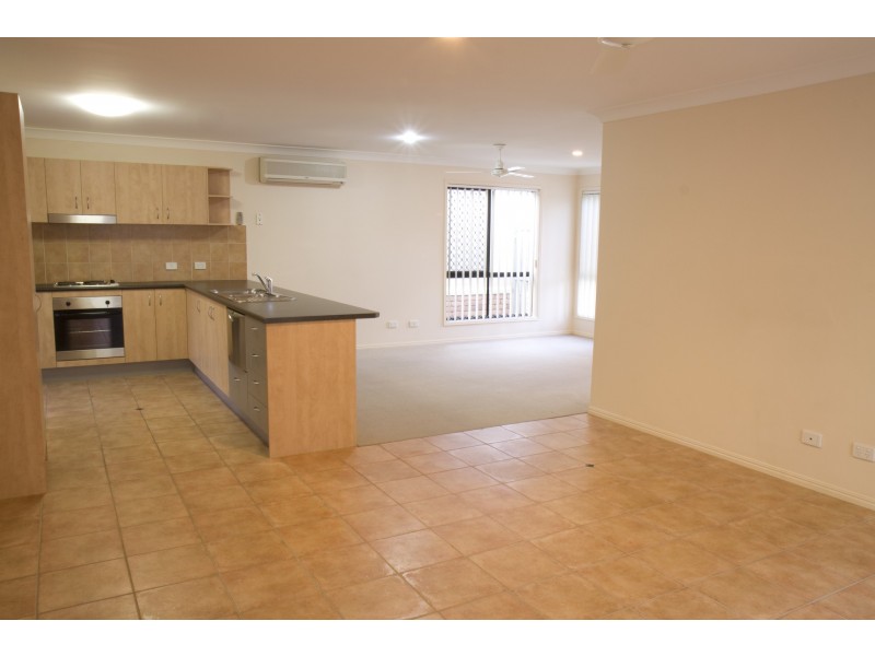 10 Charlotte Street, Carina QLD 4152