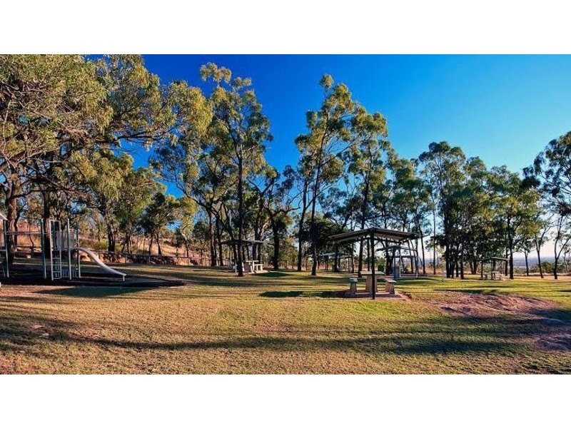 Milieu Estate 73 Centenary Drive North, Middlemount QLD 4746