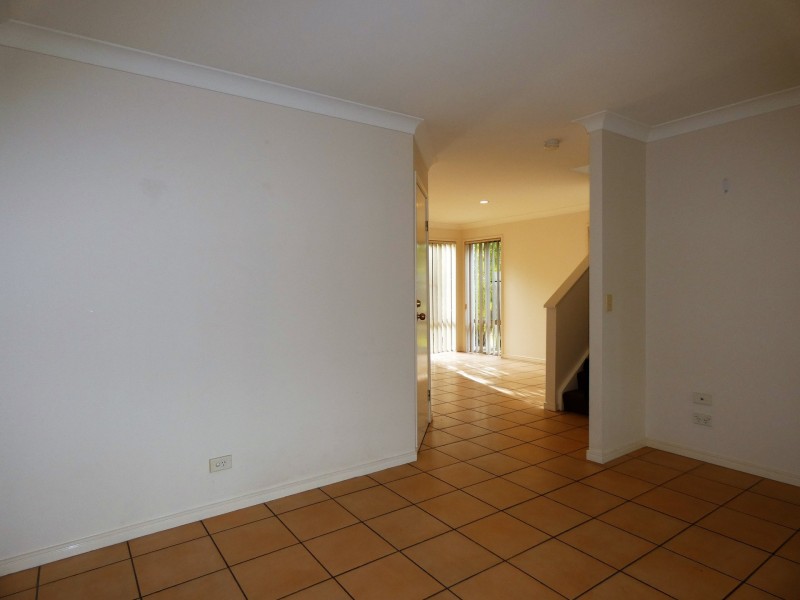 19 Harrow Place, Arundel QLD 4214