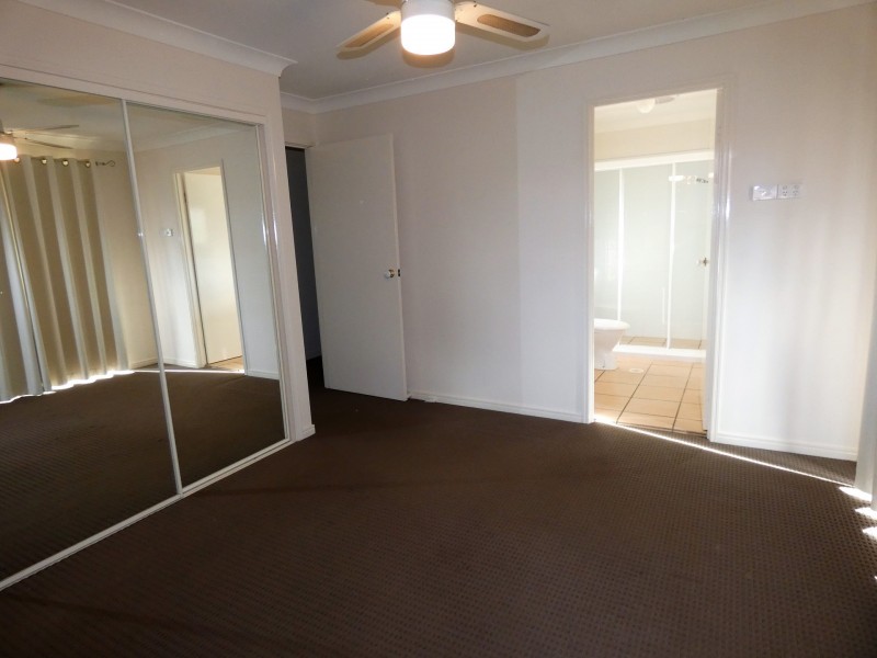 19 Harrow Place, Arundel QLD 4214