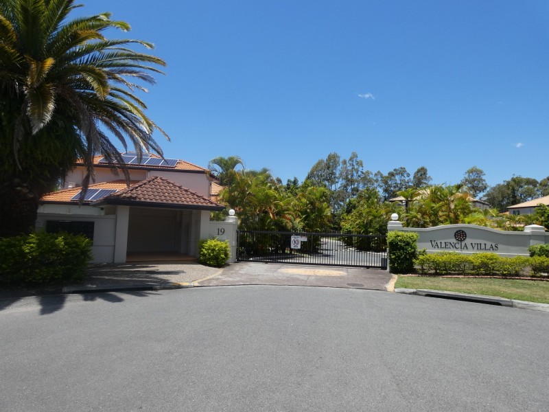 19 Harrow Place, Arundel QLD 4214