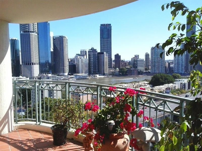 1 GOODWIN STREET, Kangaroo Point QLD 4169