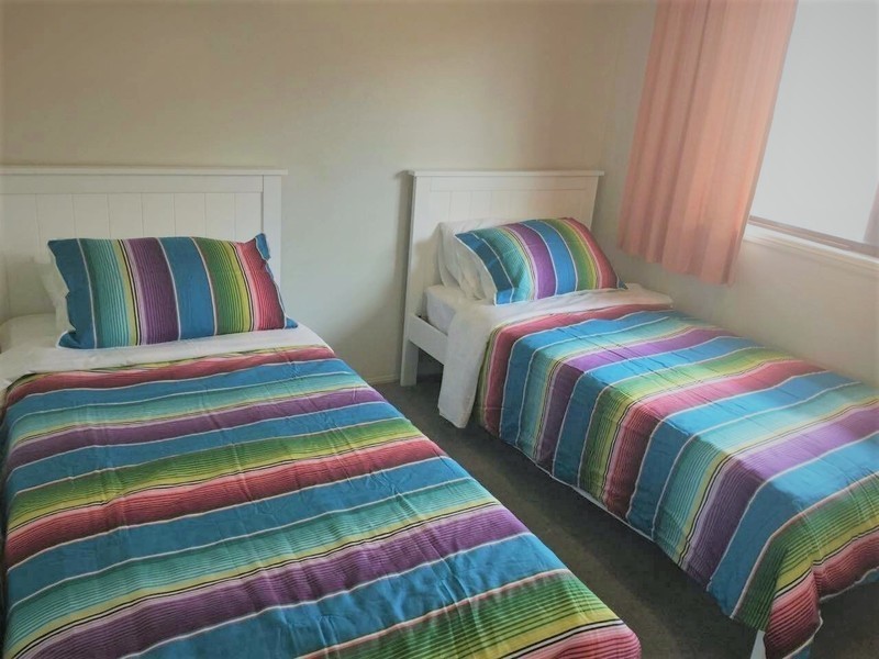 27 South Lake Drive, Varsity Lakes QLD 4227