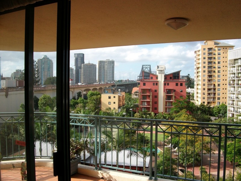 1 GOODWIN STREET, Kangaroo Point QLD 4169