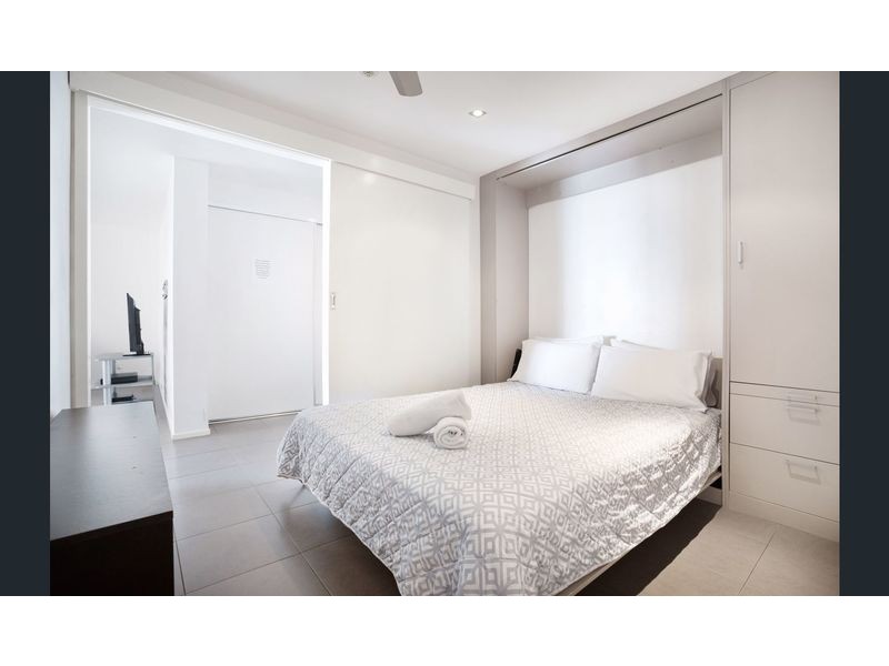 11D/50 Old Burleigh Road, Surfers Paradise QLD 4217