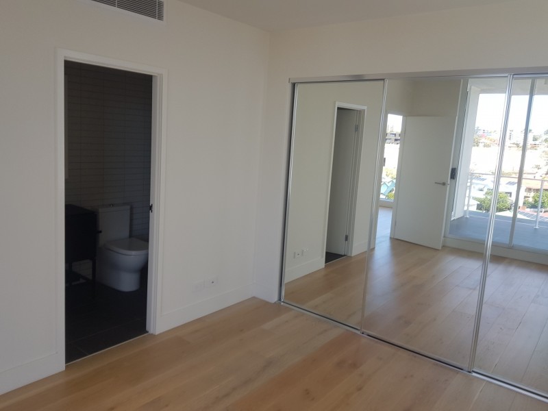 818/8 Bank Street, West End QLD 4101