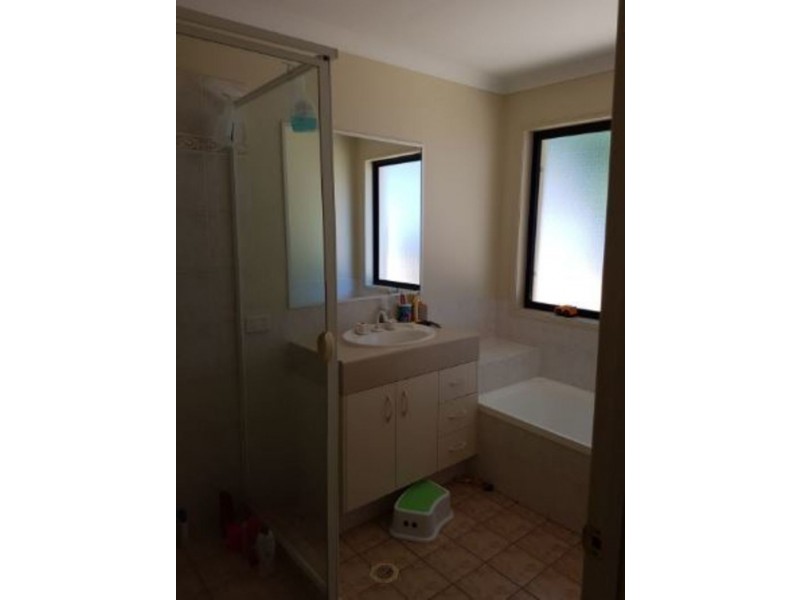 8 Tee Trees/Boulevard, Arundel QLD 4214