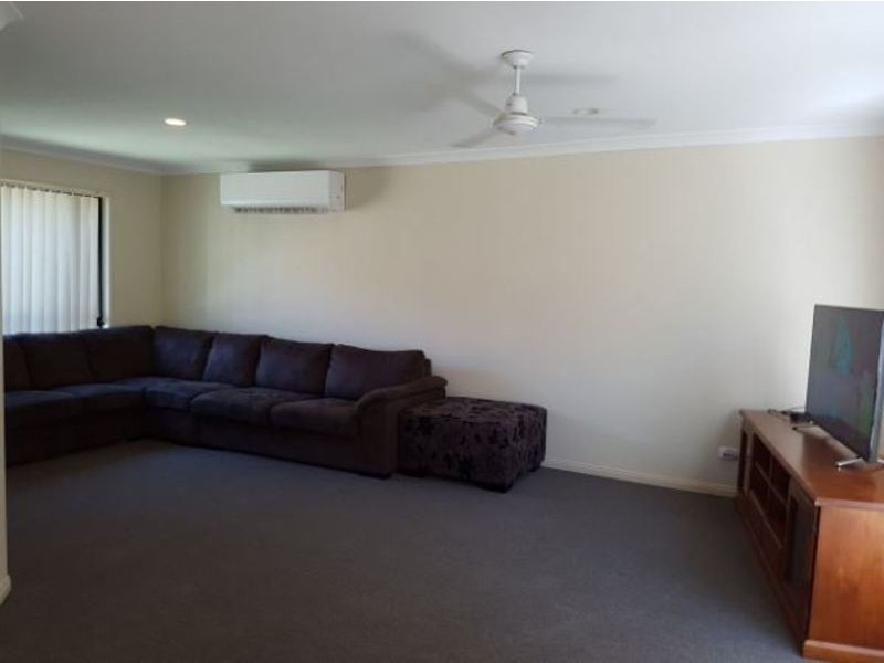 8 Tee Trees/Boulevard, Arundel QLD 4214