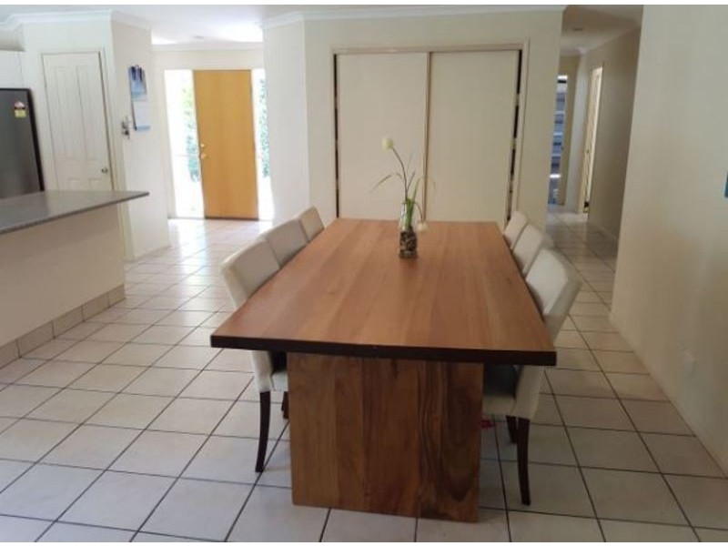 8 Tee Trees/Boulevard, Arundel QLD 4214