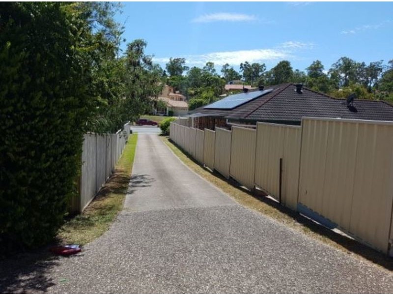 8 Tee Trees/Boulevard, Arundel QLD 4214