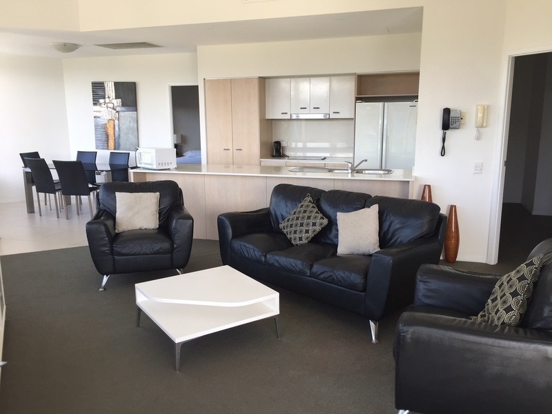 19 228 Varsity Parade, Varsity Lakes QLD 4227