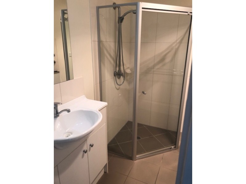 10/337 Spring Street, Kearneys Spring QLD 4350