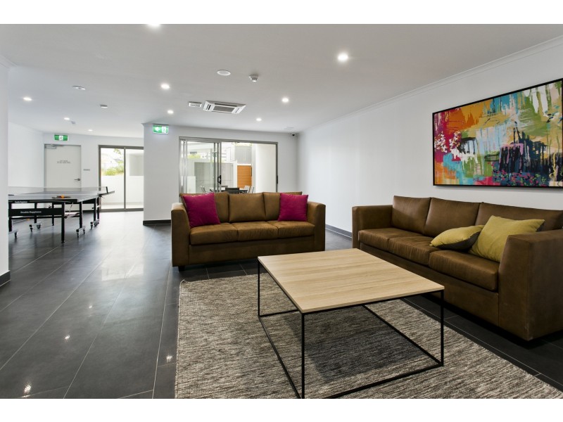 68/45 Regent street, Woolloongabba QLD 4102