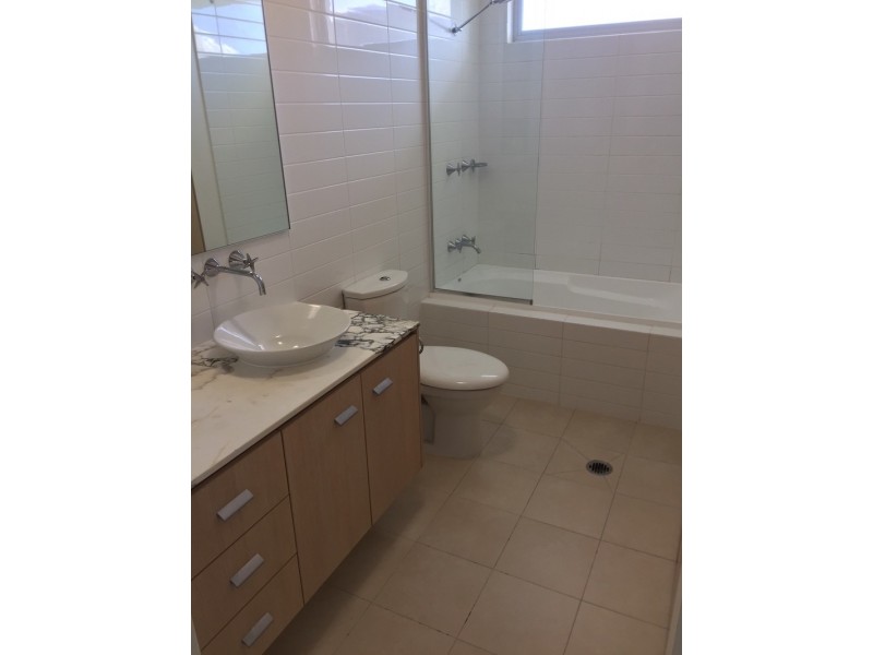 19/228 Varsity Pde, Varsity Lakes QLD 4227