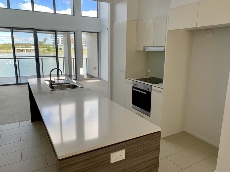 53 29-49 Varsity Parade, Varsity Lakes QLD 4227