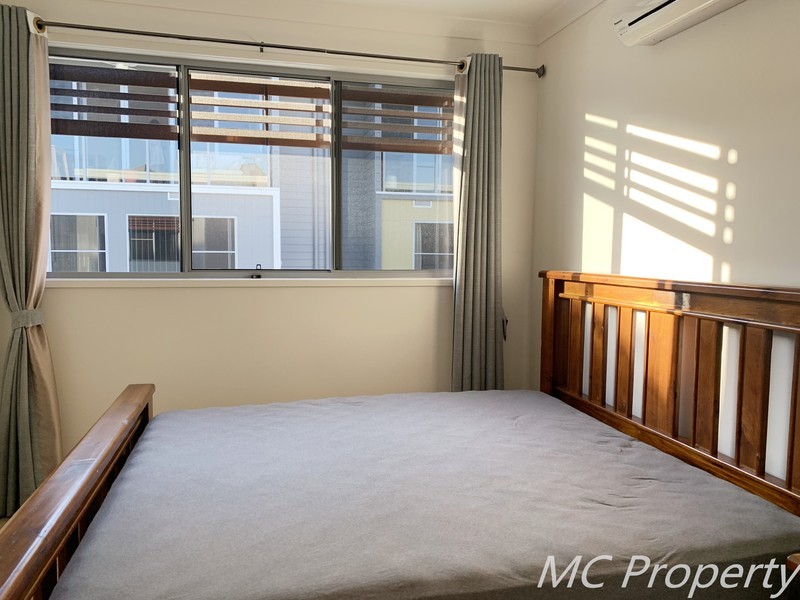 16/3031 The Boulevard (The Residences), Carrara QLD 4211