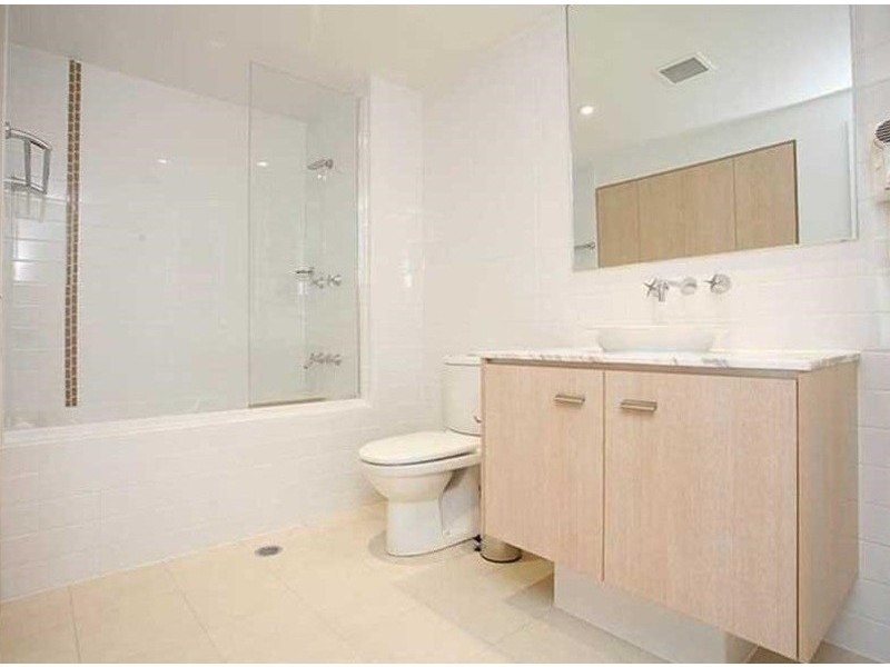 150/1-7 Moores Crescent, Varsity Lakes QLD 4227
