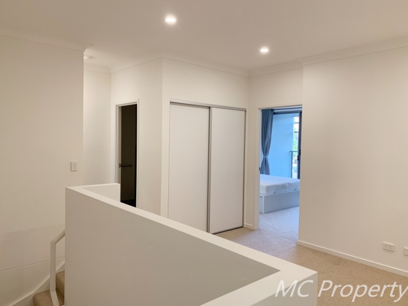 16/3031 The Boulevard, Carrara QLD 4211