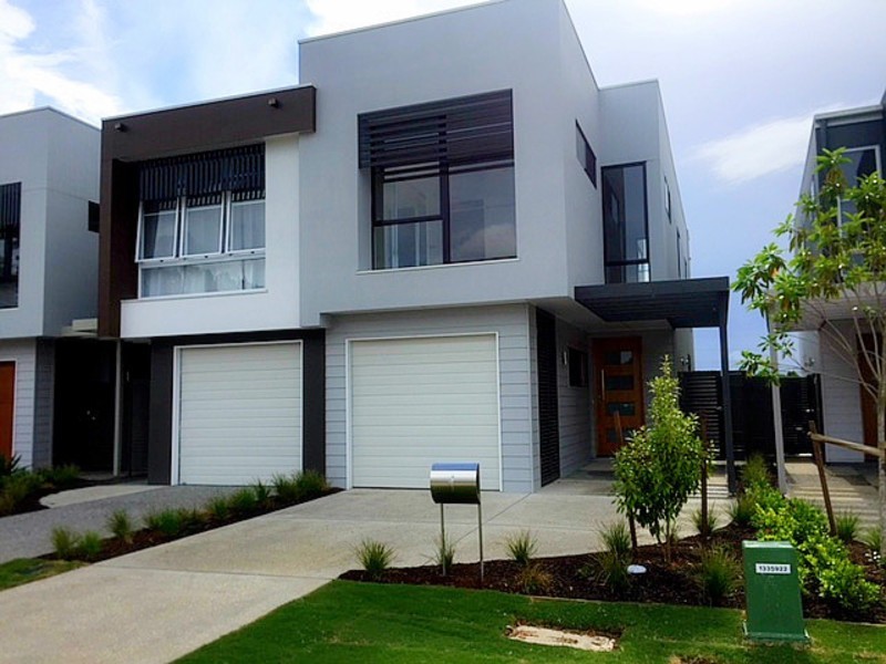 1 Summer Lne, Robina QLD 4226