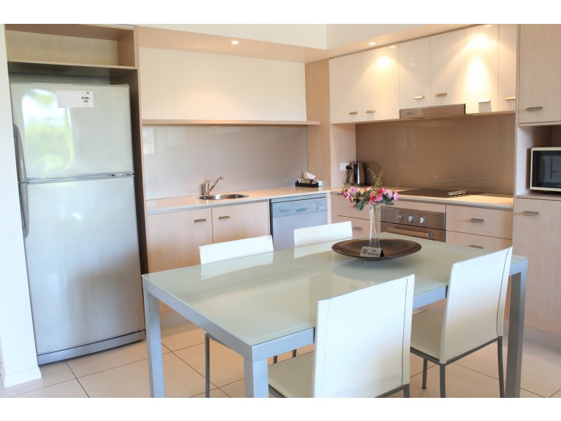 57/19 Lake Street, Varsity Lakes QLD 4227