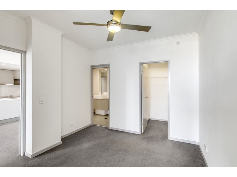 129-133 Laver Drive Laver Drive, Robina QLD 4226