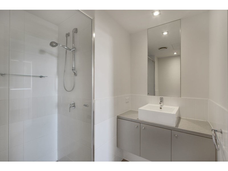 129-133 Laver Drive Laver Drive, Robina QLD 4226