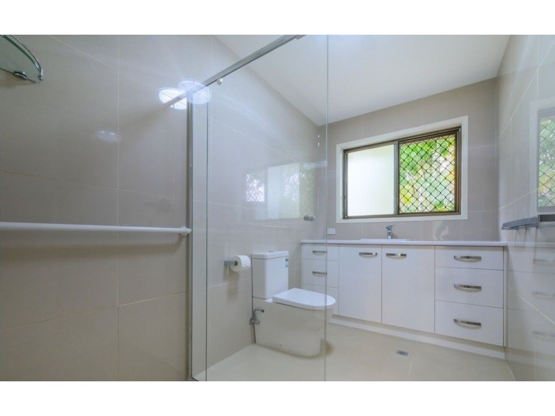 121 Olson Road, North Maclean QLD 4280