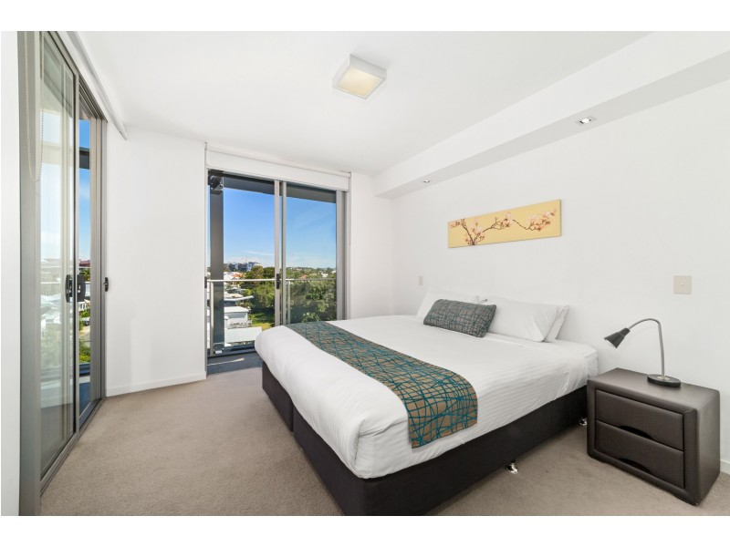 611/159 Logan road, Woolloongabba QLD 4102