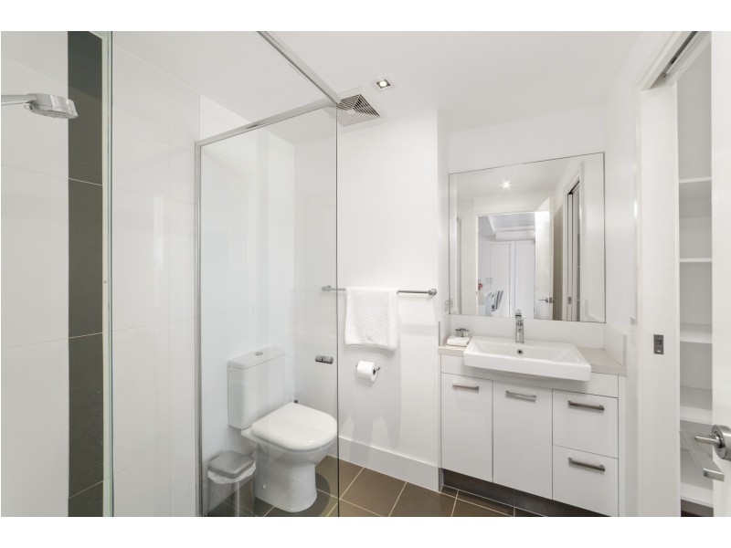 611/159 Logan road, Woolloongabba QLD 4102