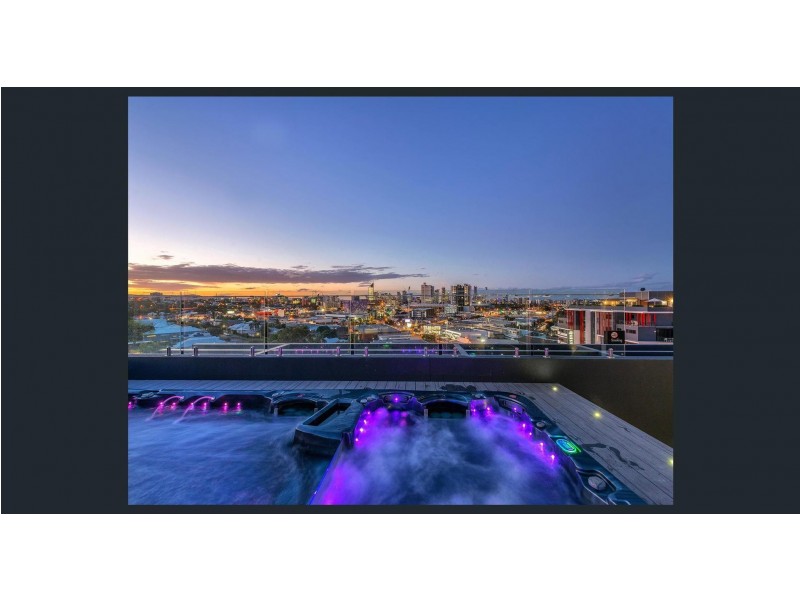 706/159 Logan road, Woolloongabba QLD 4102