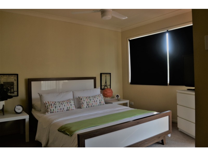 1-15 Santa Isobel Blvd, Pacific Pines QLD 4211