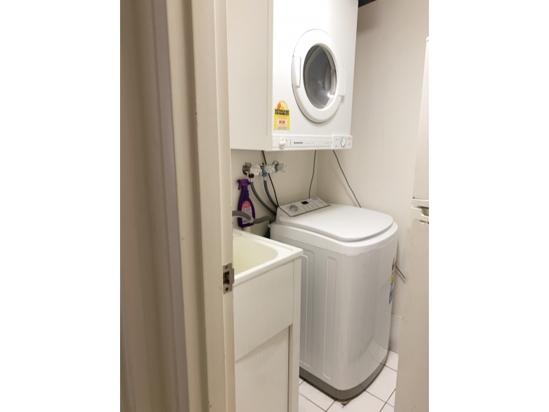 2/12-14 Lloyd Street, Southport QLD 4215