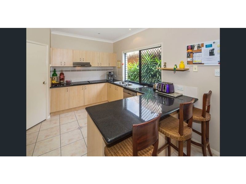 117 Crestwood Drive, Molendinar QLD 4214