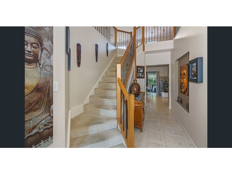 117 Crestwood Drive, Molendinar QLD 4214