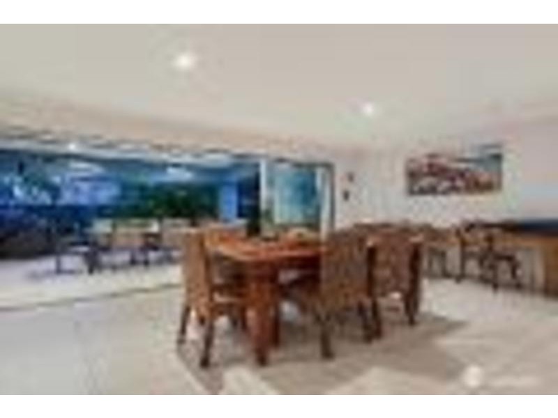 37 Surfers Avenue, Mermaid Waters QLD 4218