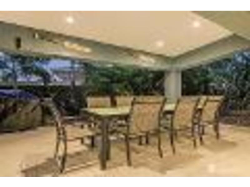 37 Surfers Avenue, Mermaid Waters QLD 4218