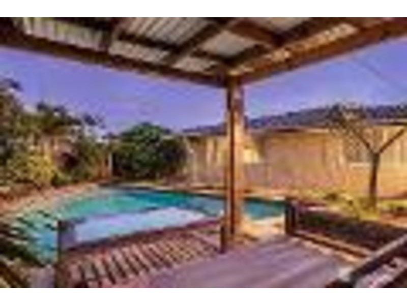 37 Surfers Avenue, Mermaid Waters QLD 4218