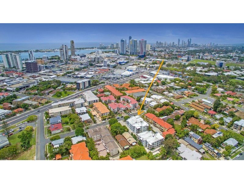 1/15 Lloyd Street, Southport QLD 4215