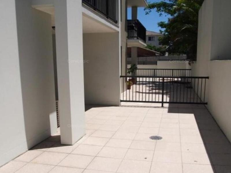 1/15 Lloyd Street, Southport QLD 4215