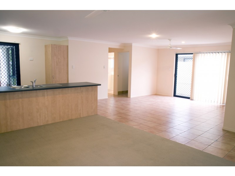 8 Prudence Court, Carina QLD 4152