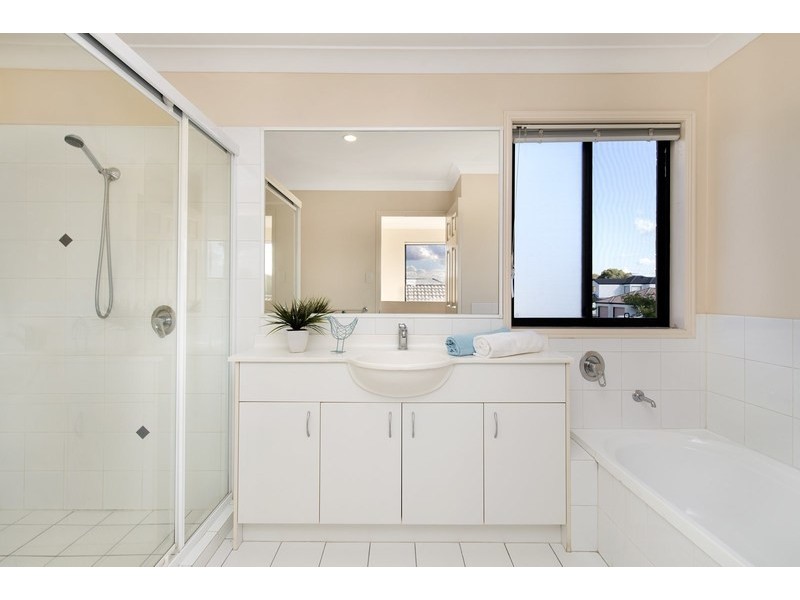 8 Prudence Court, Carina QLD 4152