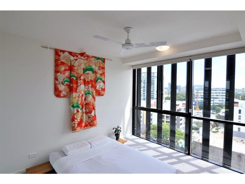 Fully Furnished One Bedroom Apartment/27 Cordelia Street, South Brisbane QLD 4101